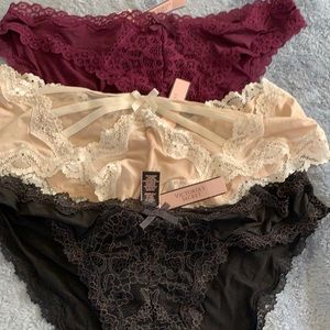 Victoria Secret bundle New w/ Tags🥖🍆♟